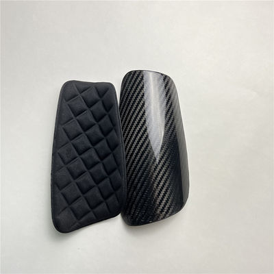 ฟุตบอล Shin Guard Holder สายคาร์บอนไฟเบอร์ 3K Twill การป้องกันพื้นฐาน Shin