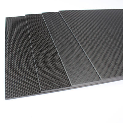 ใบ CFRP ผนังใยคาร์บอนสีดํากระจ่าง 3mm 200x300mm