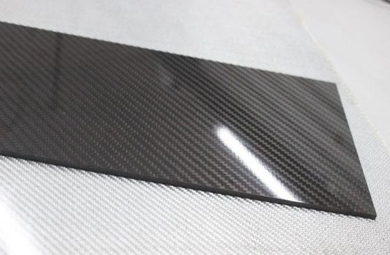 กันน้ําและระยะยาว ใช้ 1000mm X 1000mm 3K Twill แมทไฟเบอร์คาร์บอนแผ่น laminated ในคลัง