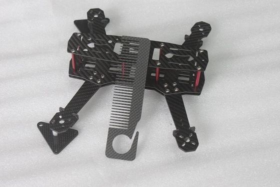 บริการ Cnc สายใยคาร์บอน สายใยคาร์บอนแผ่น CNC ส่วนแปรรูปสําหรับกรอบ copter / FPV